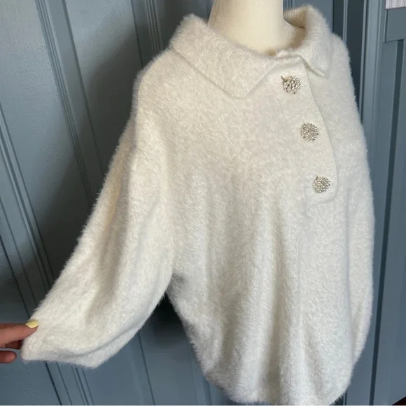 H&M White Fuzzy Sweater - Picture 4 of 9